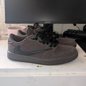 Travis Scott x Air Jordan 1 Retro Low OG SP 'Velvet Brown'